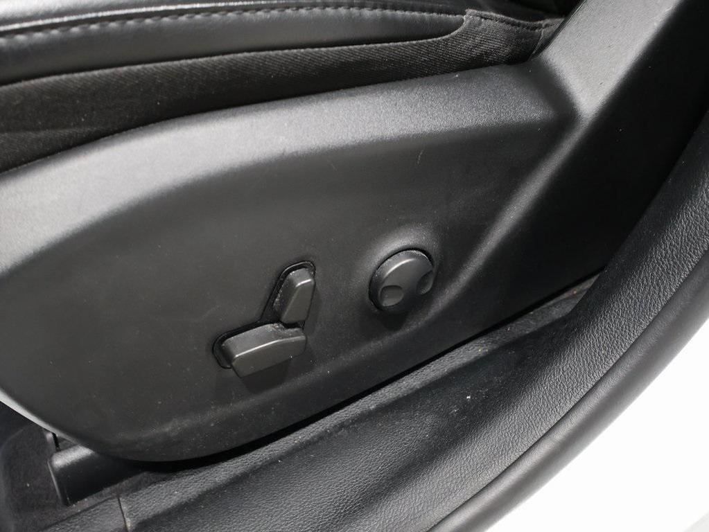 used 2022 Jeep Cherokee car, priced at $26,200