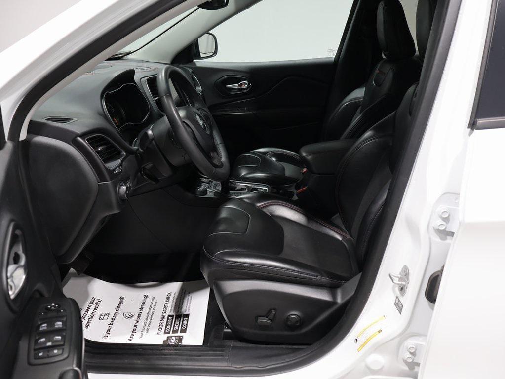 used 2022 Jeep Cherokee car, priced at $26,200