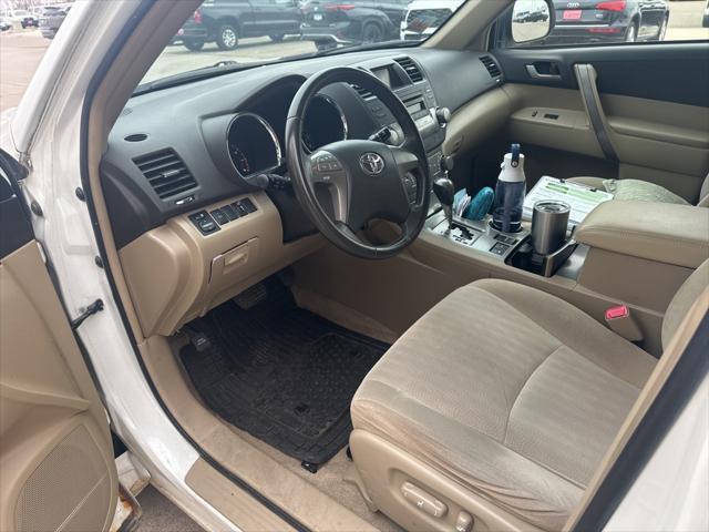 used 2008 Toyota Highlander car, priced at $4,900