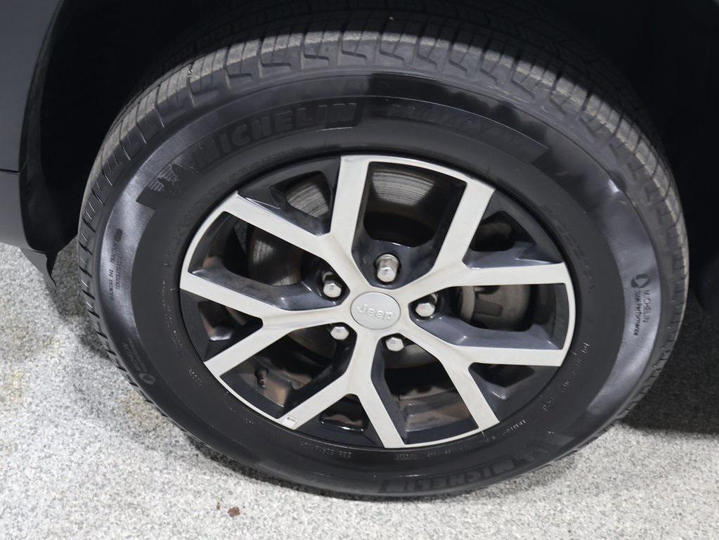 used 2024 Jeep Grand Cherokee L car, priced at $37,130