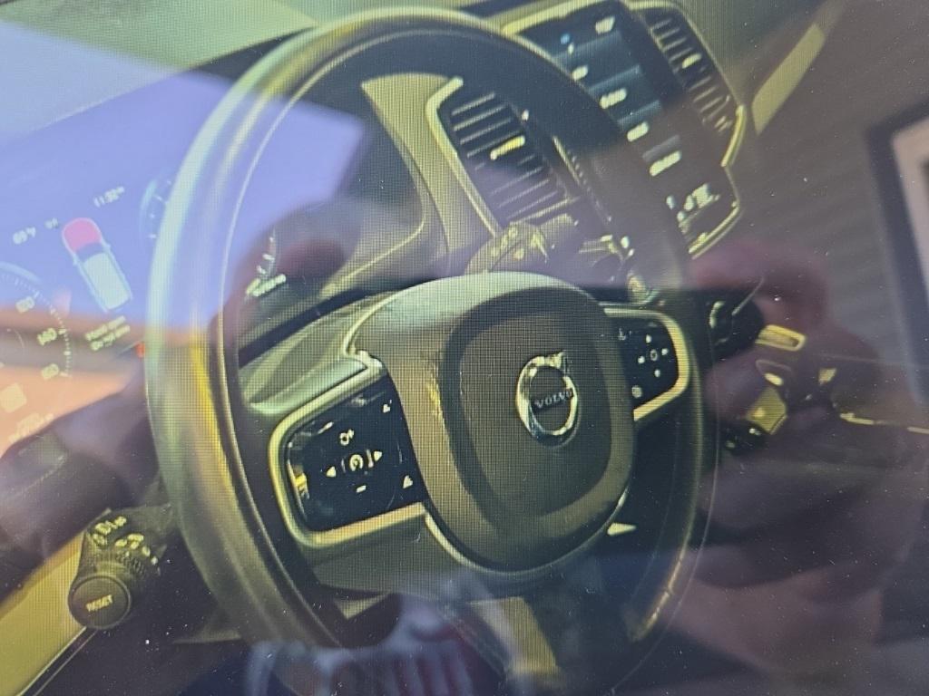 used 2022 Volvo XC90 car, priced at $35,911