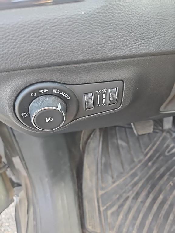 used 2018 Jeep Compass car, priced at $16,393