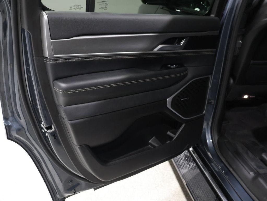 used 2025 Jeep Wagoneer car, priced at $54,900