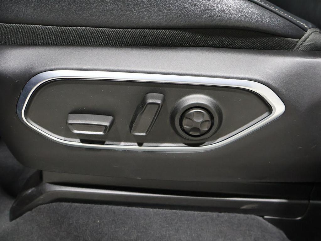 used 2025 Jeep Wagoneer car, priced at $54,900