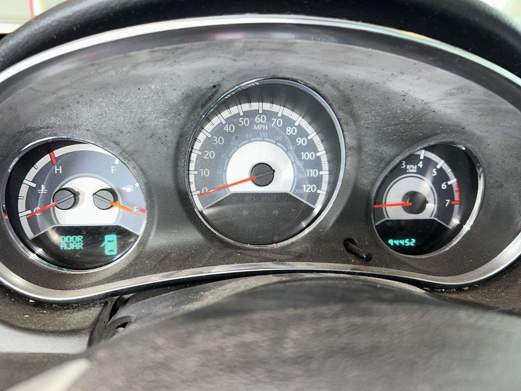 used 2011 Chrysler 200 car