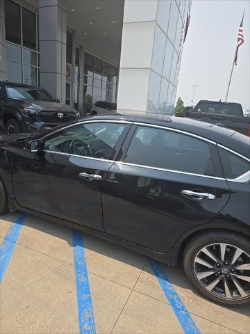 used 2017 Nissan Altima car