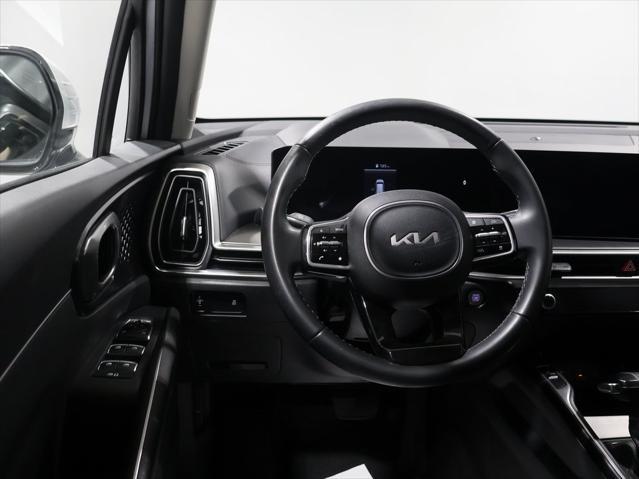 used 2024 Kia Sorento car, priced at $30,787