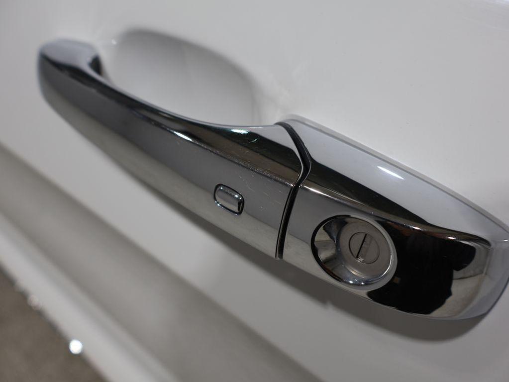 used 2014 Jeep Grand Cherokee car, priced at $10,200