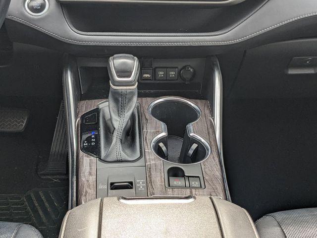used 2021 Toyota Highlander car, priced at $33,713