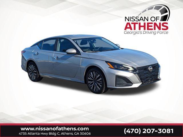 used 2023 Nissan Altima car, priced at $17,985