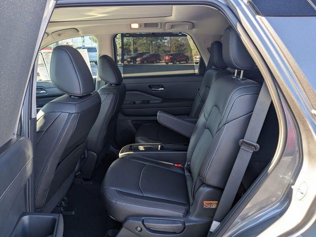 new 2025 Nissan Pathfinder car, priced at $43,507