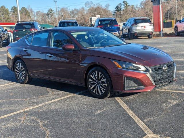 used 2023 Nissan Altima car, priced at $17,985