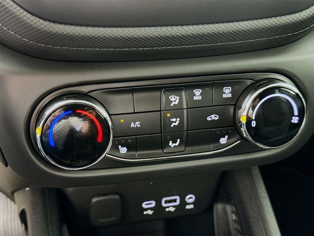 used 2023 Chevrolet TrailBlazer car, priced at $21,992