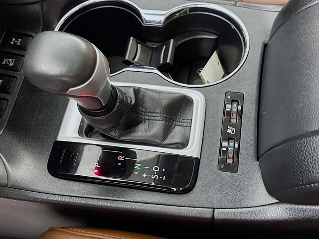 used 2019 Toyota Highlander car, priced at $31,997