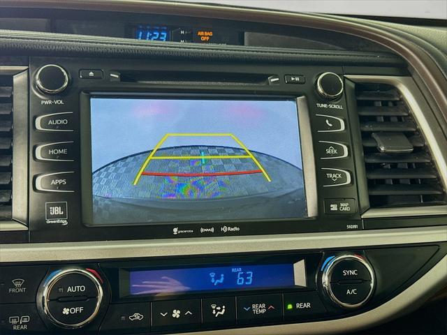 used 2019 Toyota Highlander car, priced at $31,997