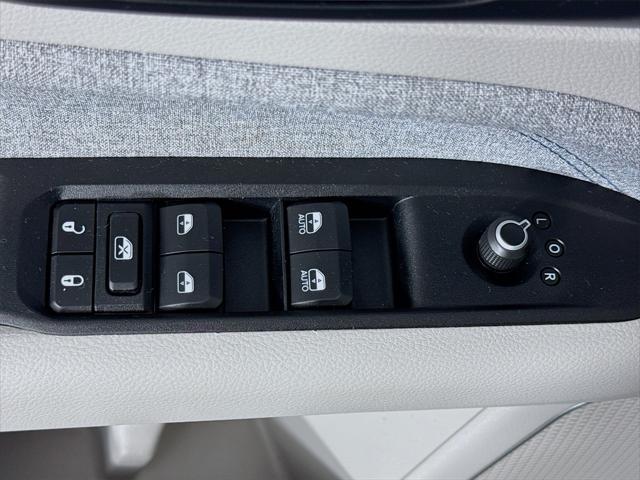 used 2022 Jeep Compass car, priced at $22,222