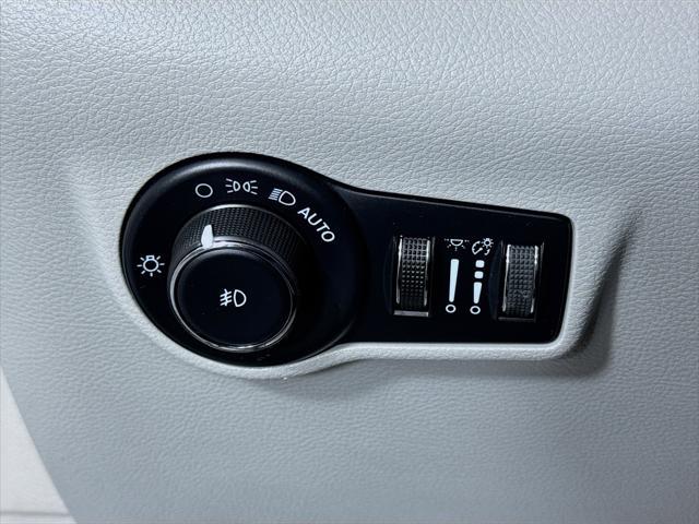 used 2022 Jeep Compass car, priced at $22,222