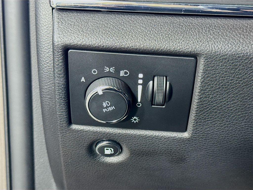used 2020 Jeep Grand Cherokee car, priced at $24,889