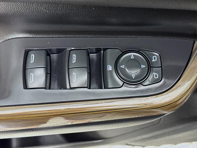 used 2022 GMC Acadia car, priced at $26,998