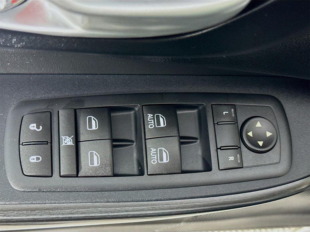 used 2016 Jeep Cherokee car, priced at $12,292