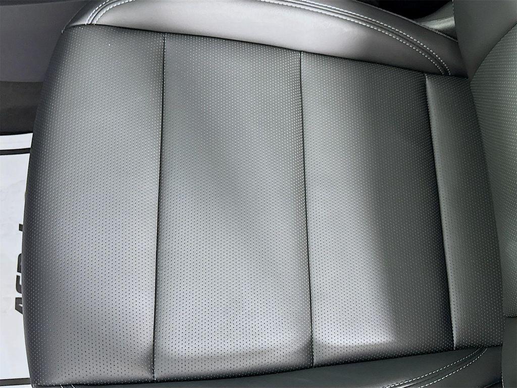 used 2025 Buick Envision car, priced at $34,870