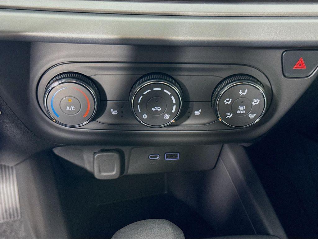 new 2025 Chevrolet Trax car, priced at $24,725