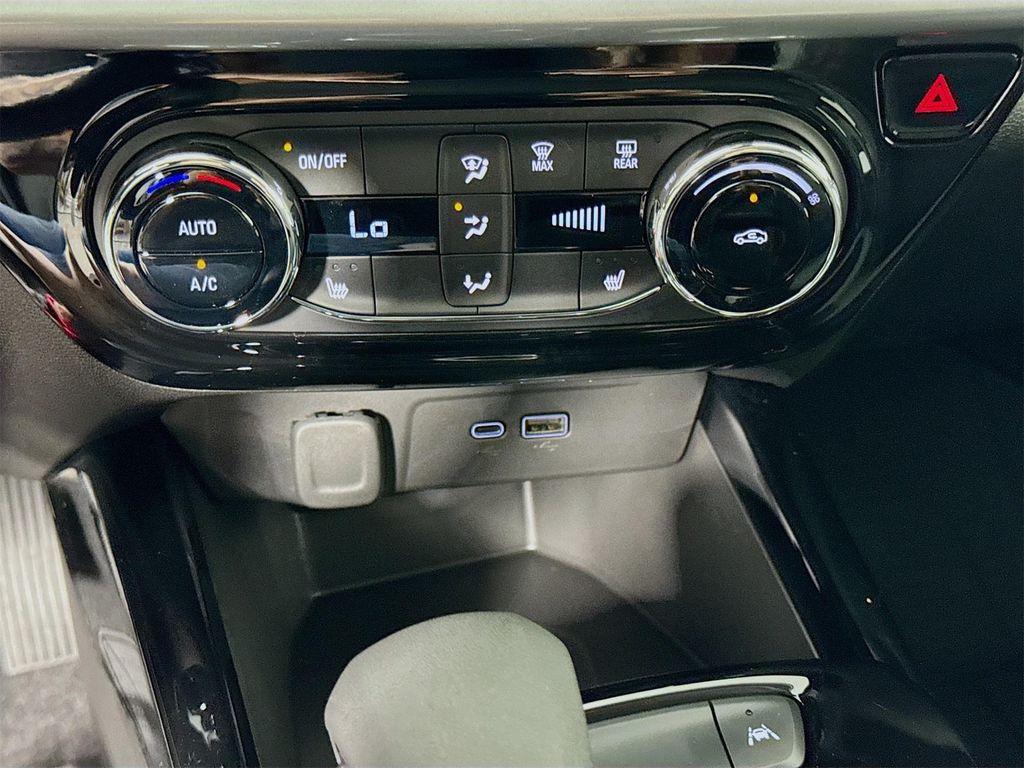 new 2025 Chevrolet Trax car, priced at $25,920