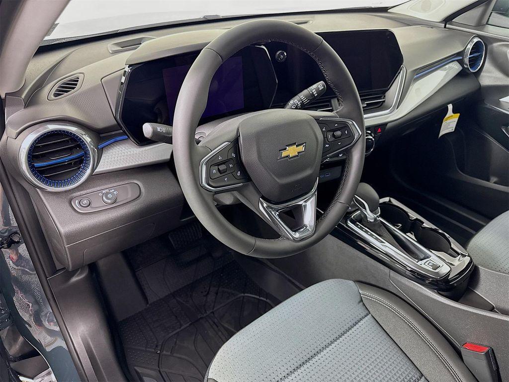 new 2025 Chevrolet Trax car, priced at $25,920