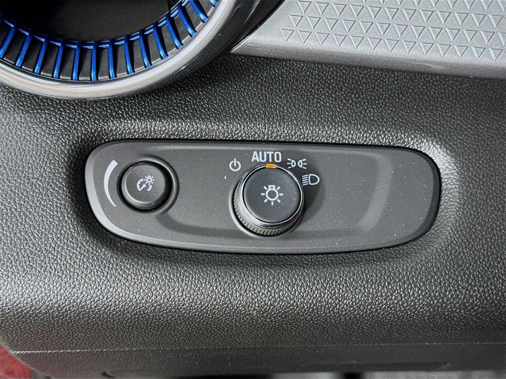 new 2025 Chevrolet Trax car, priced at $25,485