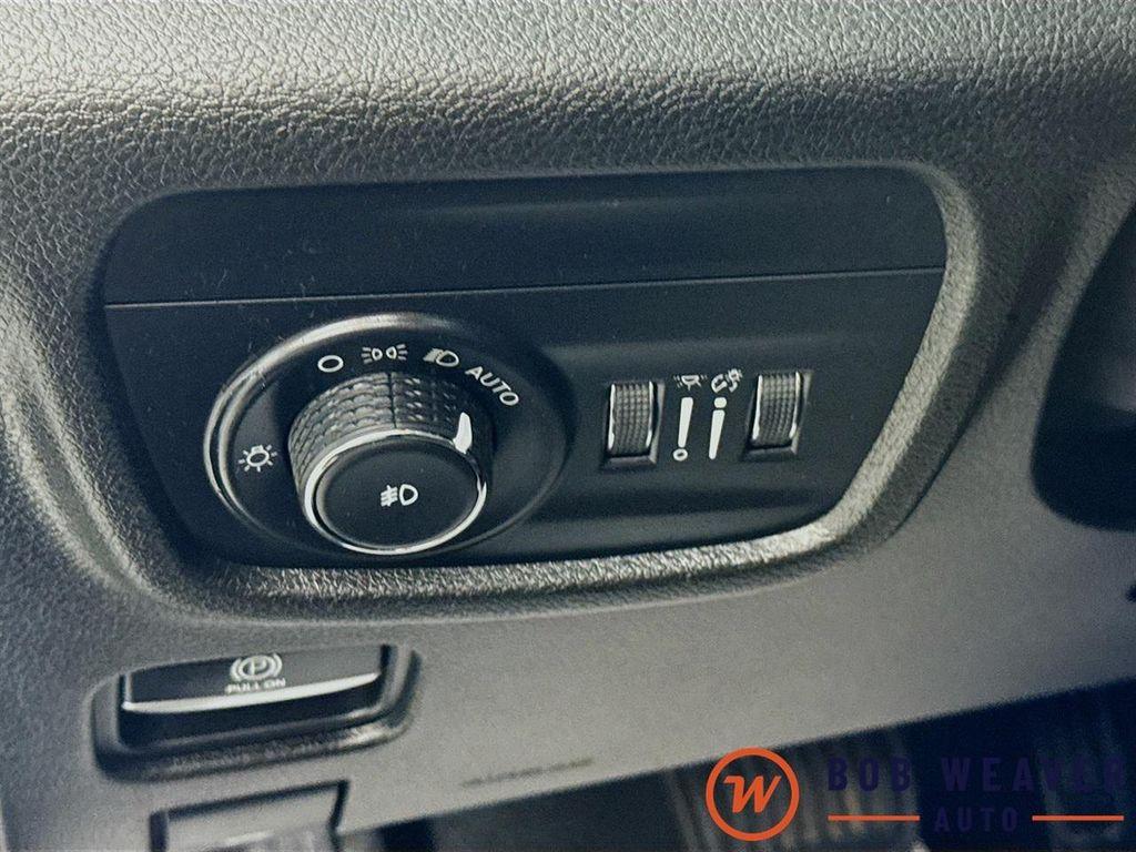 used 2022 Jeep Grand Cherokee car, priced at $31,196