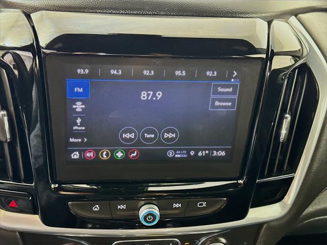 used 2022 Chevrolet Traverse car, priced at $33,488