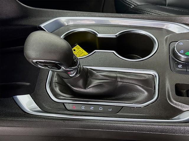 used 2022 Chevrolet Traverse car, priced at $33,488