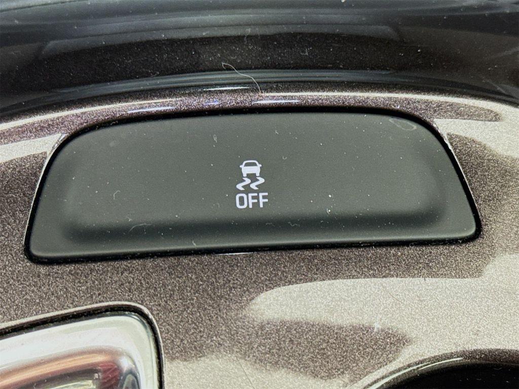 used 2017 Chevrolet Malibu car, priced at $19,486