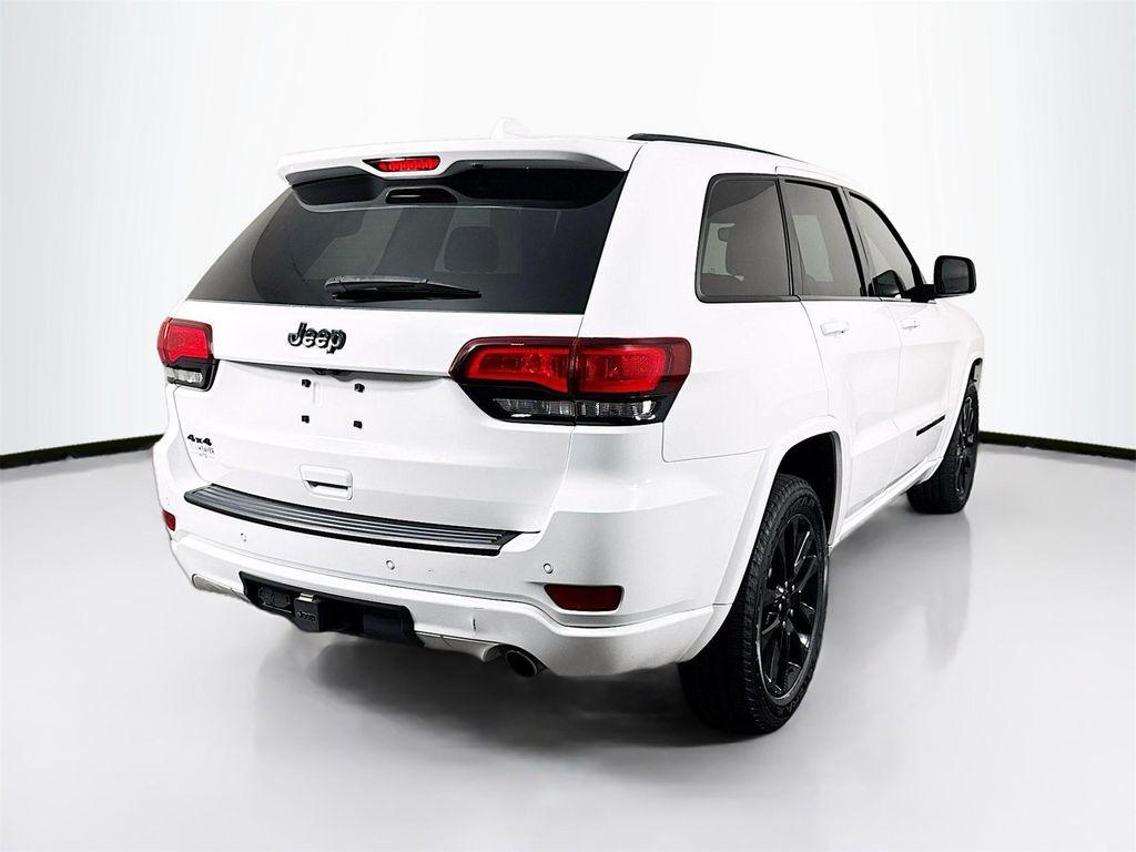 used 2022 Jeep Grand Cherokee car, priced at $23,394