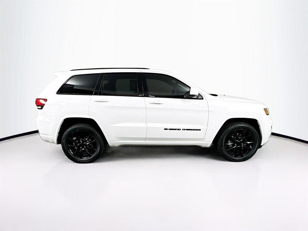 used 2022 Jeep Grand Cherokee car, priced at $23,394
