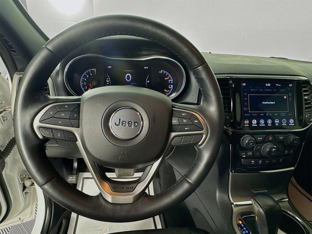 used 2022 Jeep Grand Cherokee car, priced at $23,394