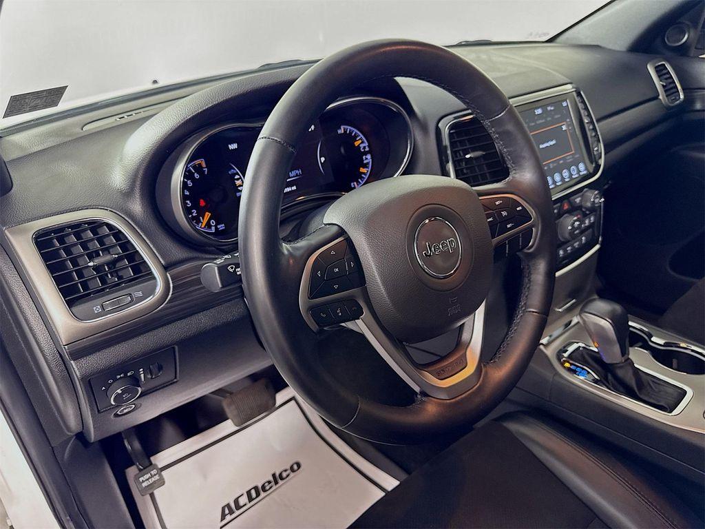 used 2022 Jeep Grand Cherokee car, priced at $23,394