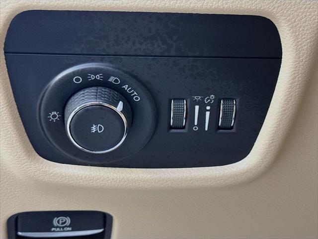 used 2022 Jeep Grand Cherokee car, priced at $31,533
