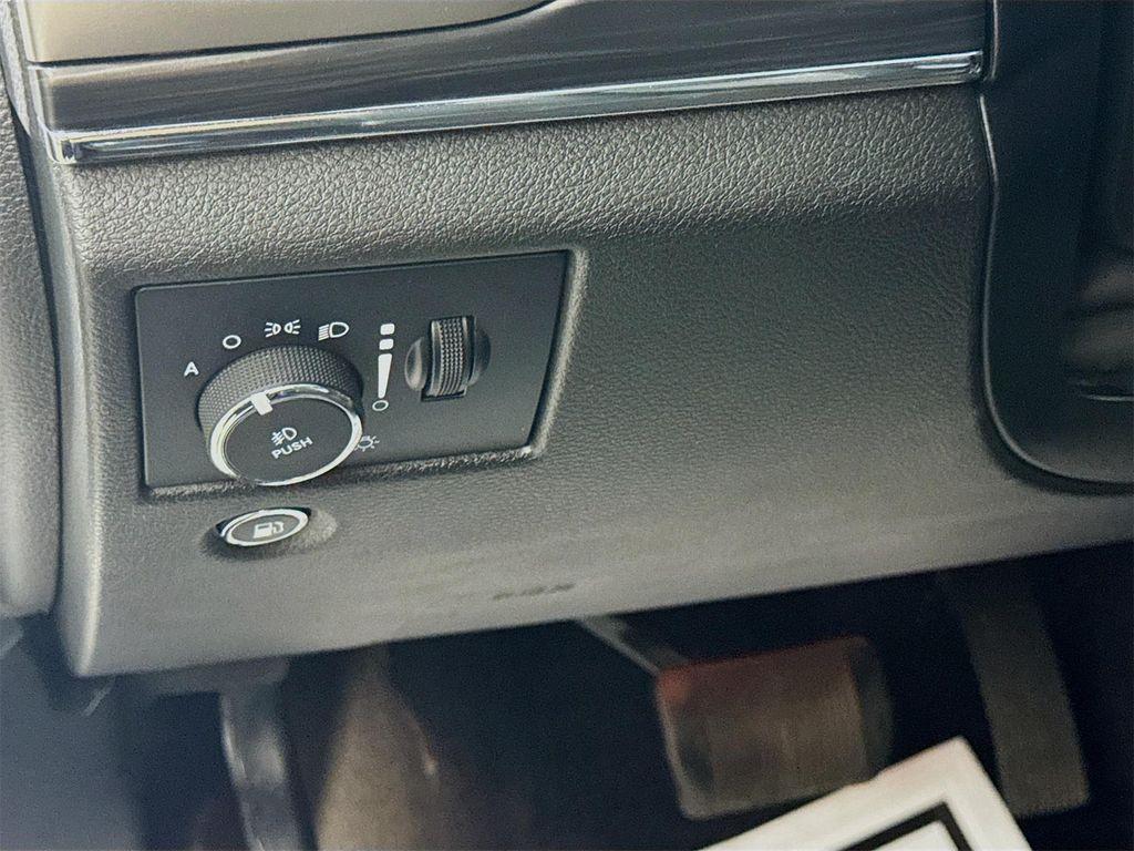 used 2019 Jeep Grand Cherokee car, priced at $20,650