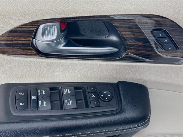 used 2023 Chrysler Pacifica car, priced at $31,121