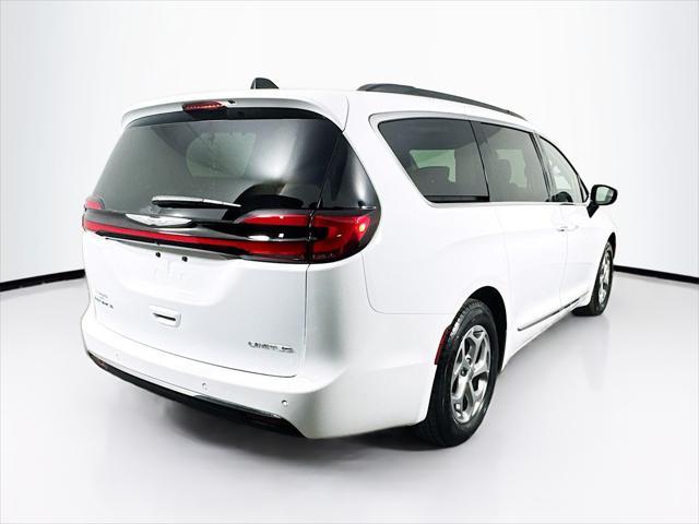 used 2023 Chrysler Pacifica car, priced at $31,121