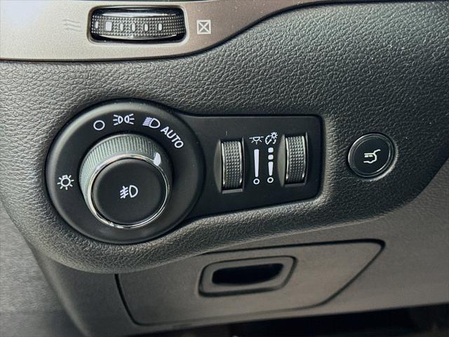 used 2019 Jeep Cherokee car, priced at $25,487