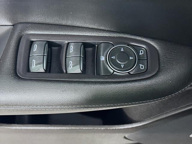 used 2022 Cadillac XT5 car, priced at $29,949