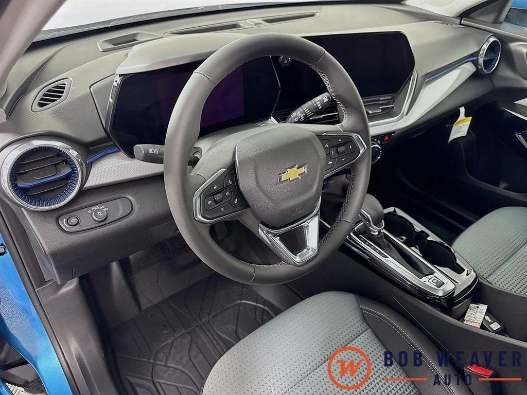 new 2025 Chevrolet Trax car, priced at $25,995