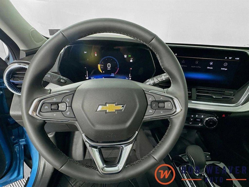 new 2025 Chevrolet Trax car, priced at $25,995