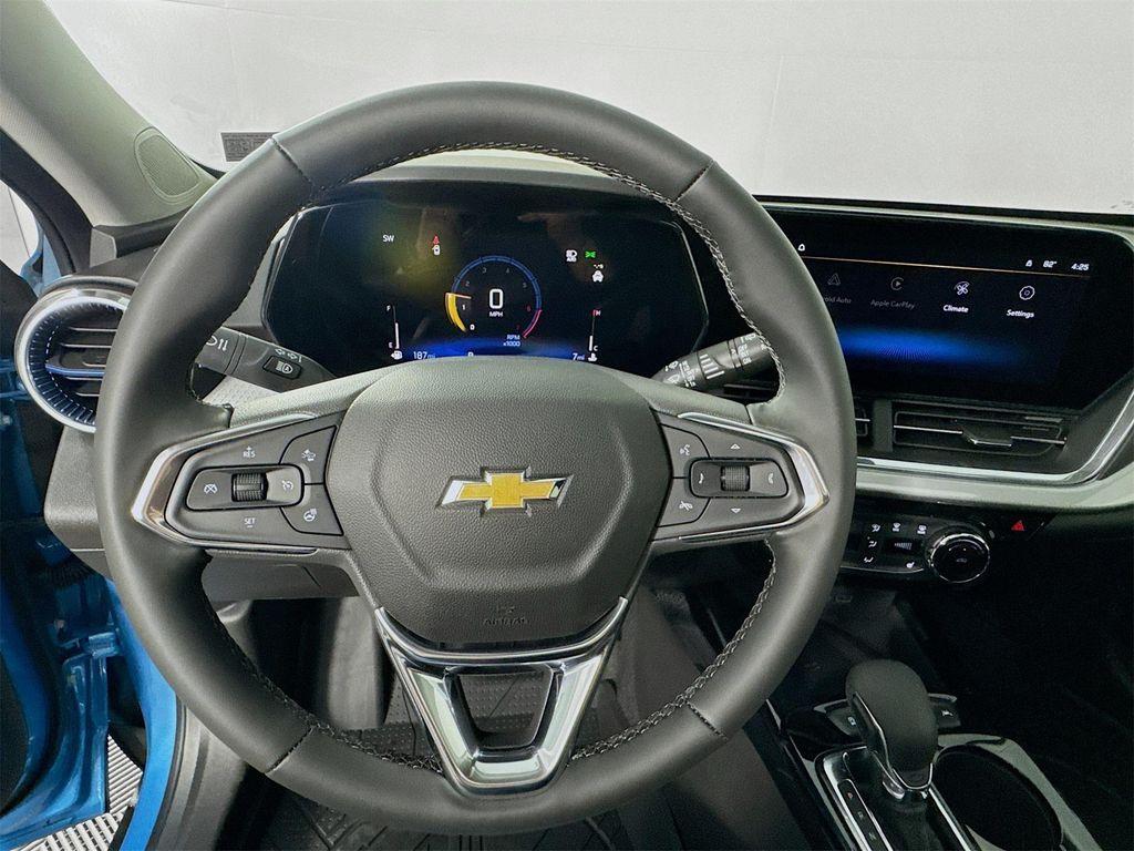 new 2025 Chevrolet Trax car, priced at $27,080