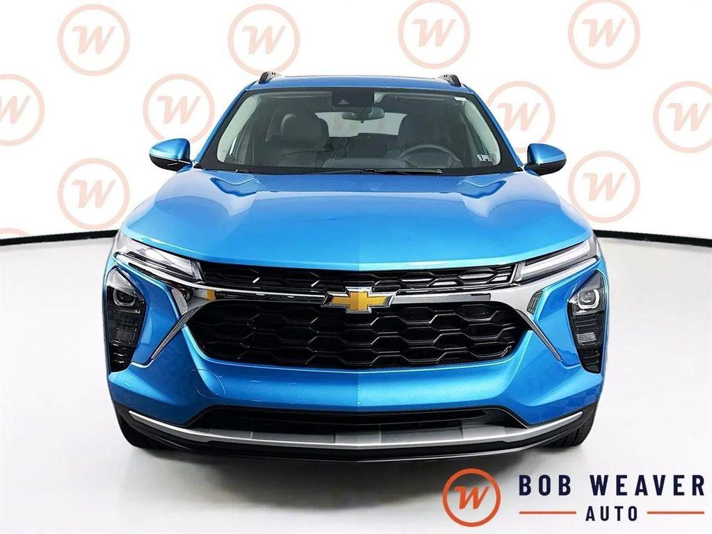 new 2025 Chevrolet Trax car, priced at $25,995