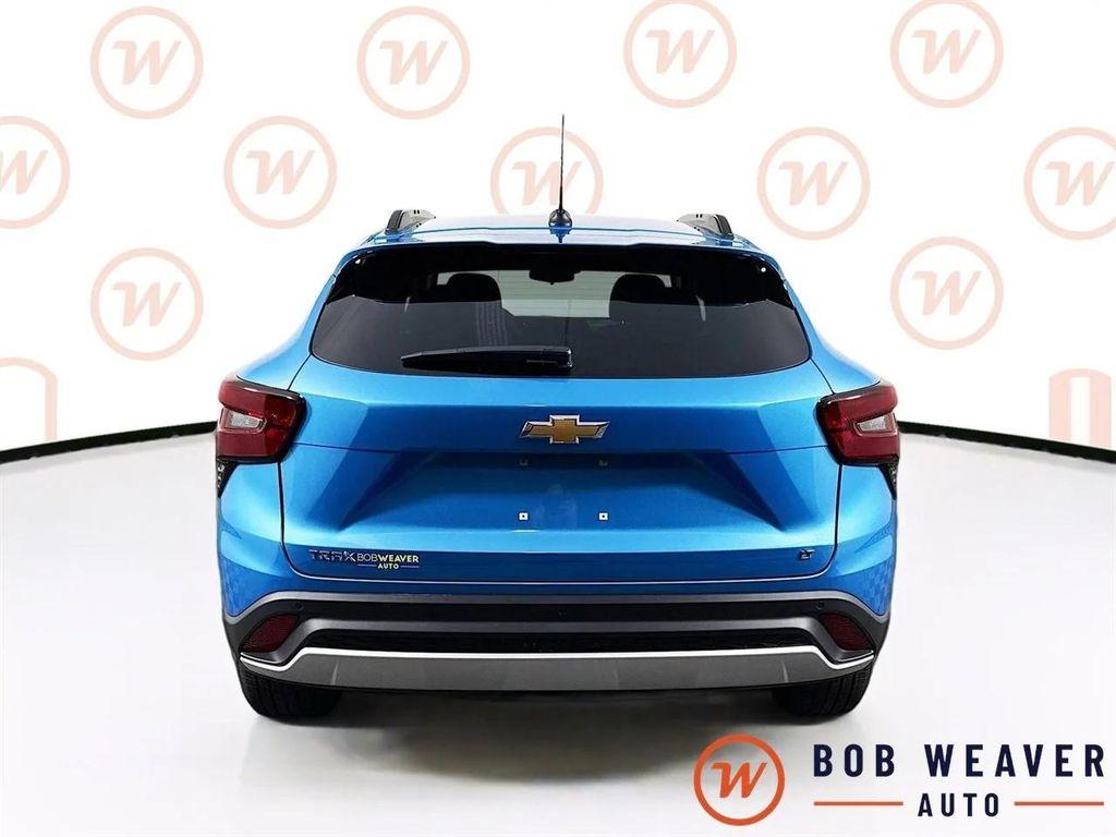 new 2025 Chevrolet Trax car, priced at $25,995