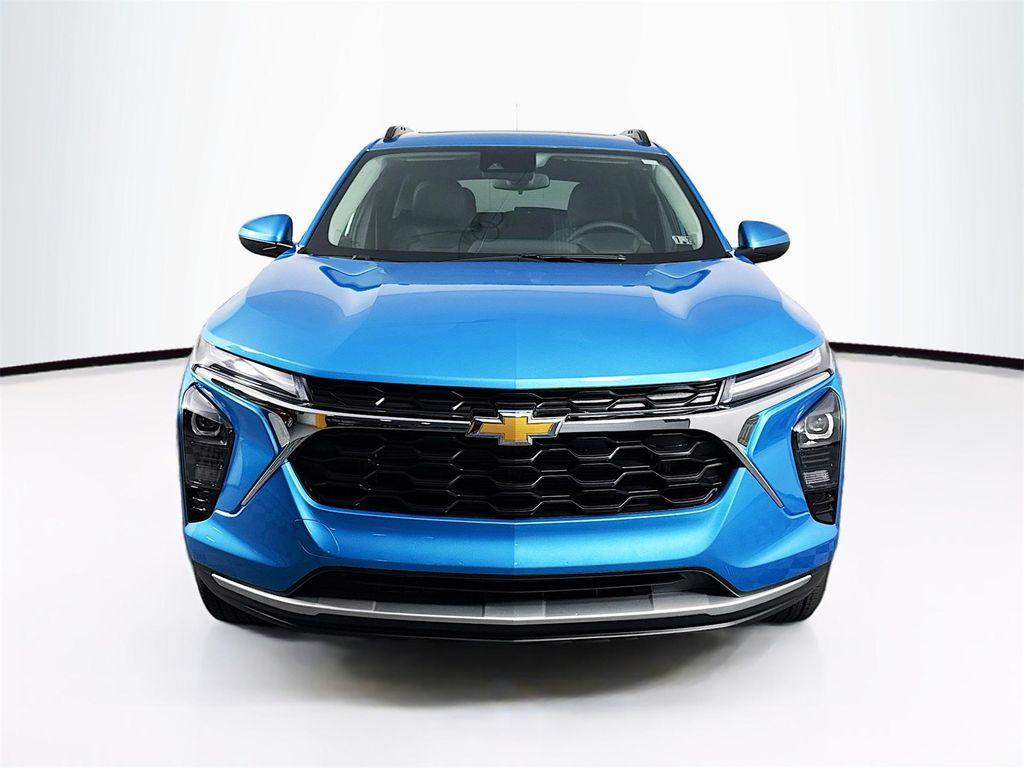 new 2025 Chevrolet Trax car, priced at $27,080