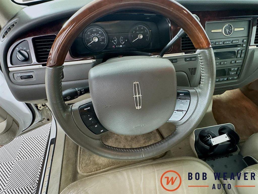 used 2011 Lincoln Town Car car, priced at $12,888